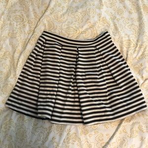 American Eagle Pleated skirt